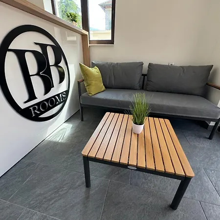 بيت ضيافة B&B Rooms Zgorigrad