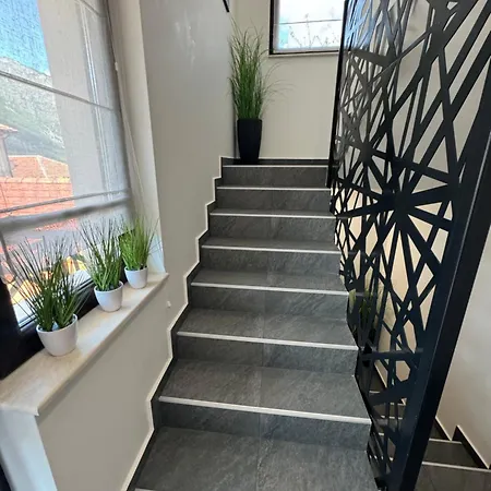 ゲストハウス B&B Rooms Zgorigrad