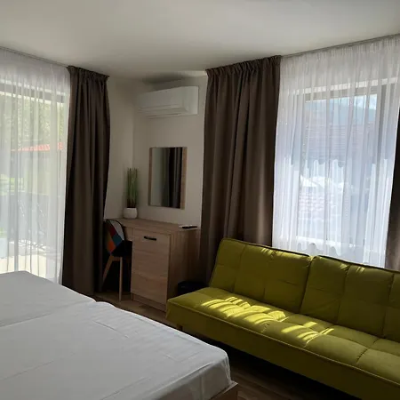 B&B Rooms *