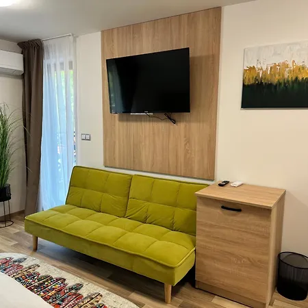 B&B Rooms ゲストハウス