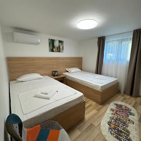 ゲストハウス B&B Rooms Zgorigrad
