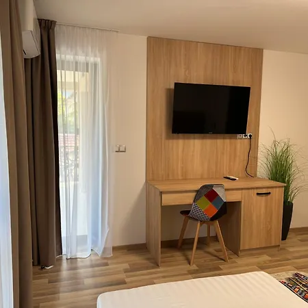 B&B Rooms ゲストハウス Zgorigrad