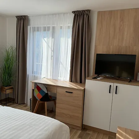 ゲストハウス B&B Rooms Zgorigrad