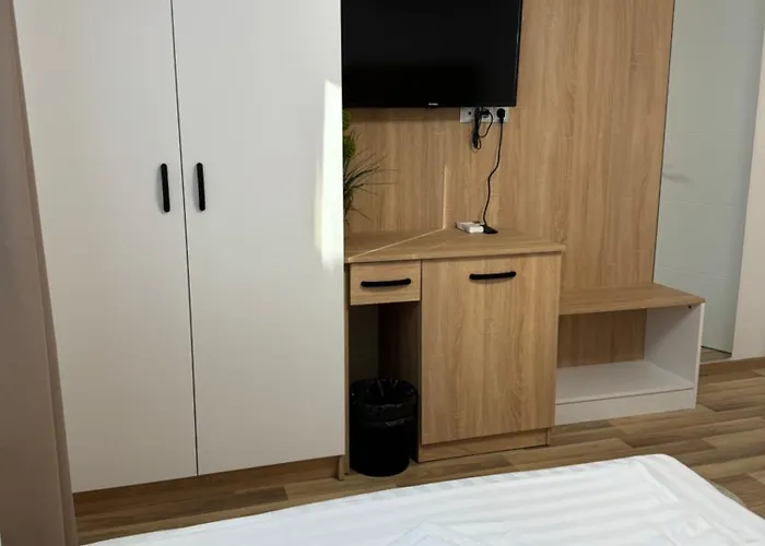 B&B Rooms Гостевой дом *