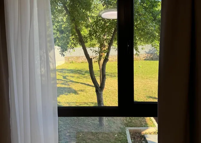 Гостевой дом B&B Rooms *