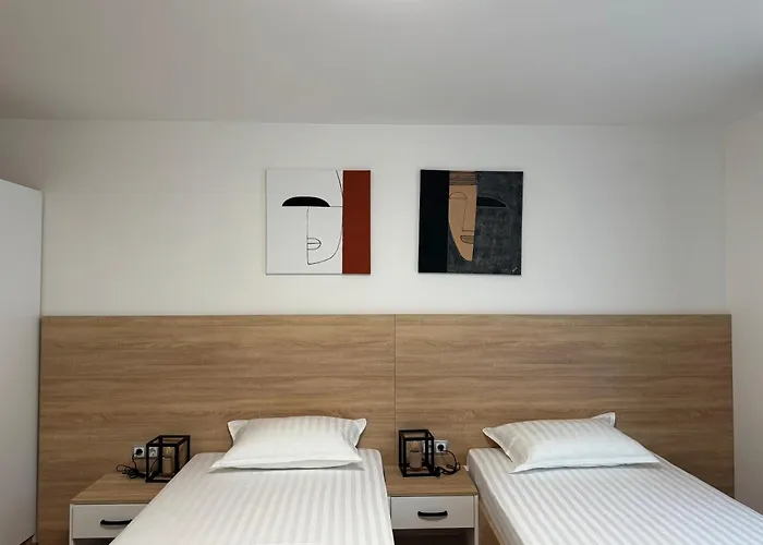 Гостевой дом B&B Rooms *