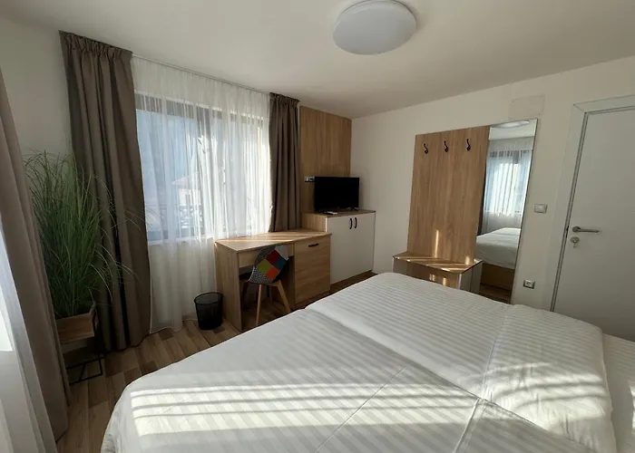 Гостевой дом B&B Rooms *